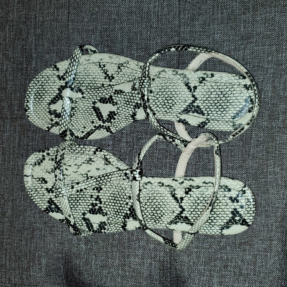Lighty Used H&M Sandals